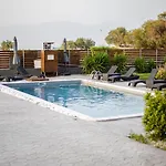 Isola 4*