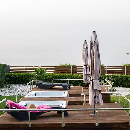 Isola Aparthotel