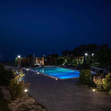 Isola Aparthotel
