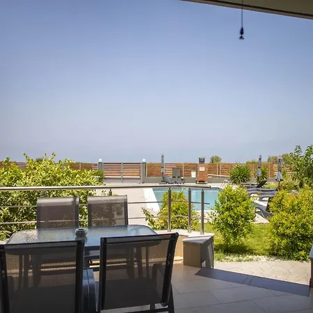 Isola 4* Xylokastro