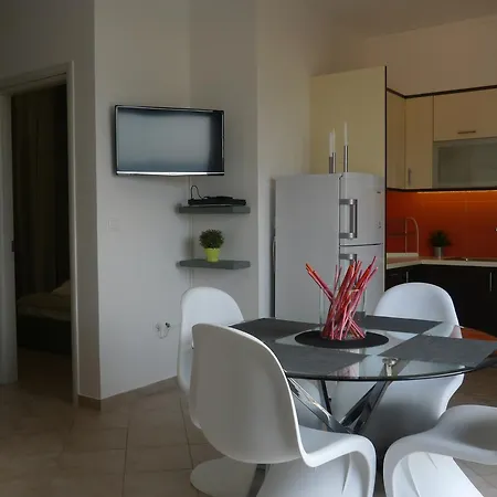 Aparthotel Isola *